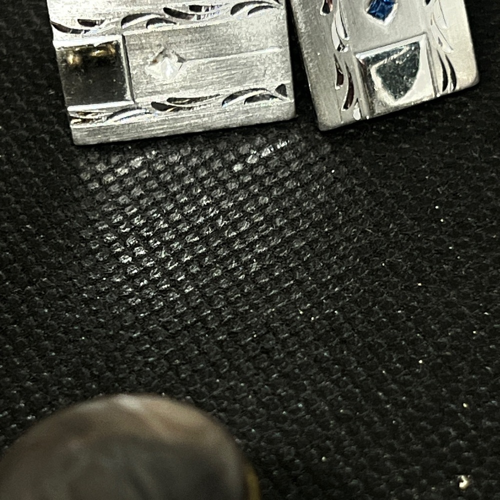 Cuff links - Picture 9 of 11